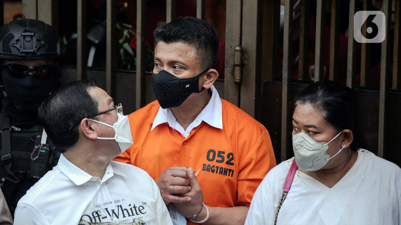 Ferdy Sambo dan Putri Candrawathi Jalani Rekonstruksi Pembunuhan Brigadir J di Rumah Dinas Duren Tiga