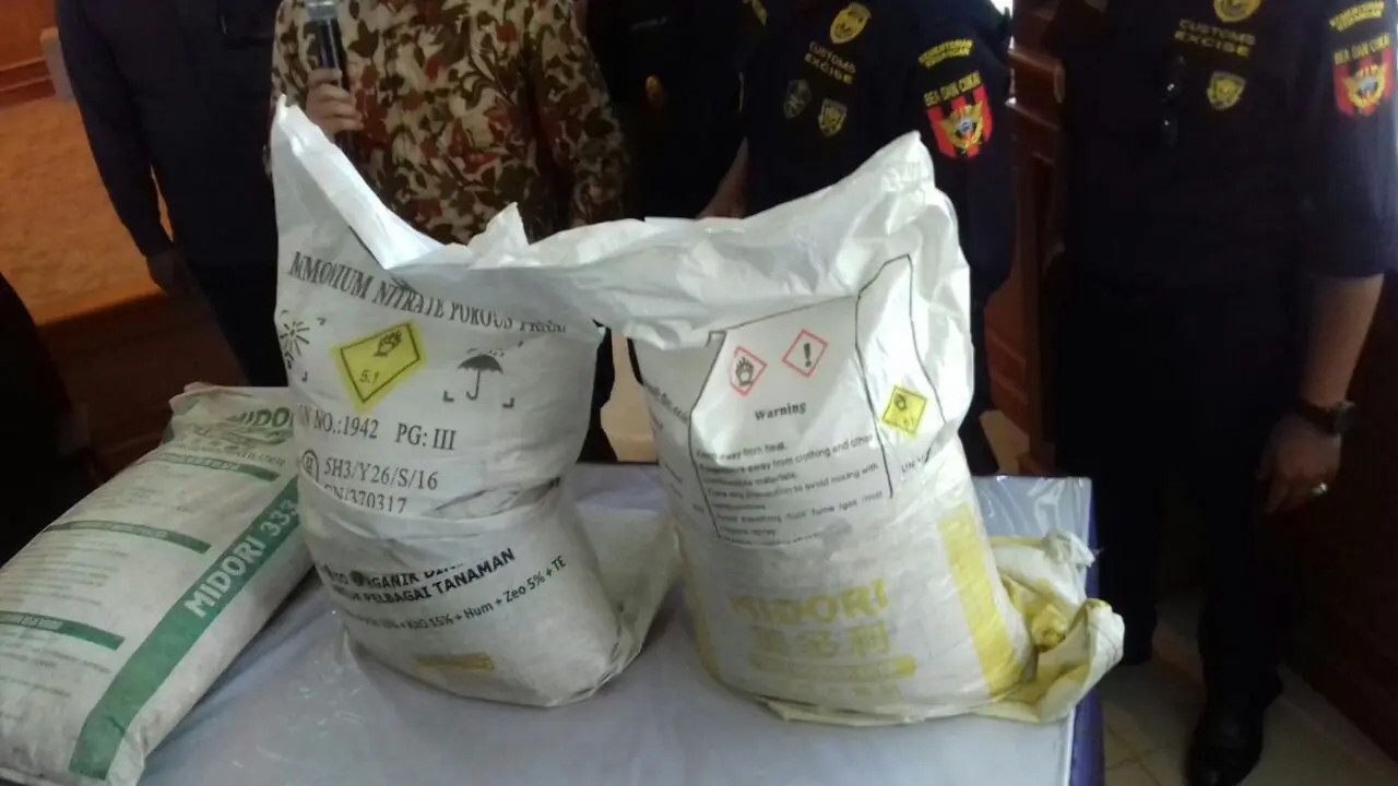 Siapa Pemesan Hampir 30 Ton Bahan Peledak dari Malaysia?