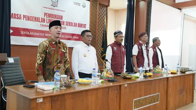 Menteri Sosial Saifullah Yusuf (Mensos Gus Ipul) membuka Masa Pengenalan Lingkungan Sekolah (MPLS) di Sekolah Rakyat Menengah Atas (SRMA) 34 Kabupaten Lebak, Banten.