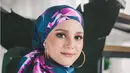 Penampilan Yasmine dengan hijab mencuri perhatian publik, dan banyak netizen menilai bahwa kecantikan wanita blasteran Malaysia-Jerman semakin bersinar ketika mengenakan hijab. (Liputan6.com/IG/@yxsmine.ow)
