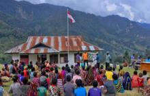 Masyarakat Bibida Mengungsi ke Gereja Madi Paniai Pasca Teror OPM