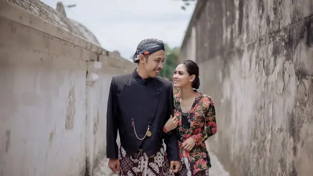 Furry Setya ‘Mas Pur’ dan Dwinda Ratna
