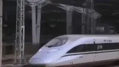 Belakangan, jadwal pembangunan kereta cepat terancam ditunda karena tersandung izin.