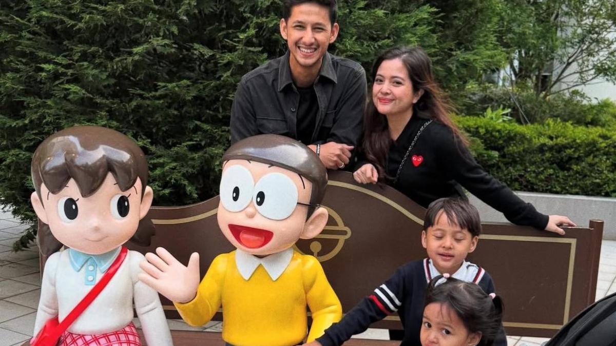 Liburan Penuh Gaya, Ini Potret Keluarga Kecil Tasya Kamila Menyusuri Jepang dengan Outfit Serasi dan Manis