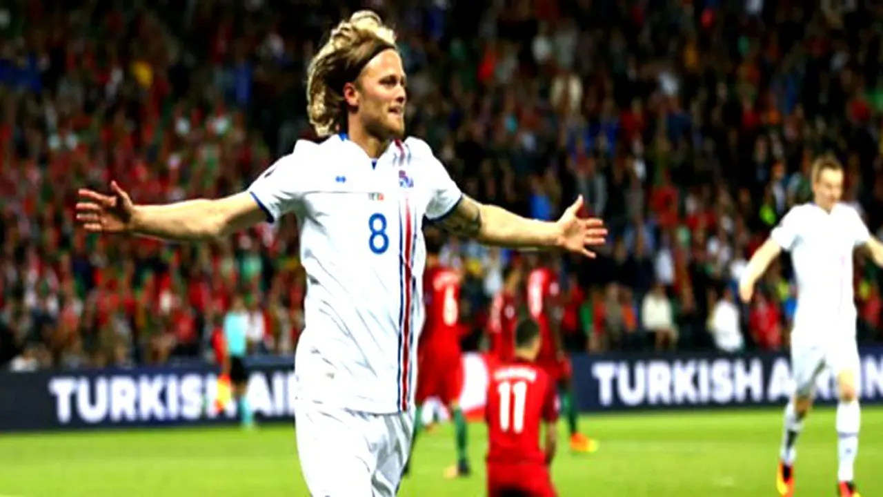 Mirip 4 Aktor Beken, Pemain Timnas Islandia Digandrungi Netizen