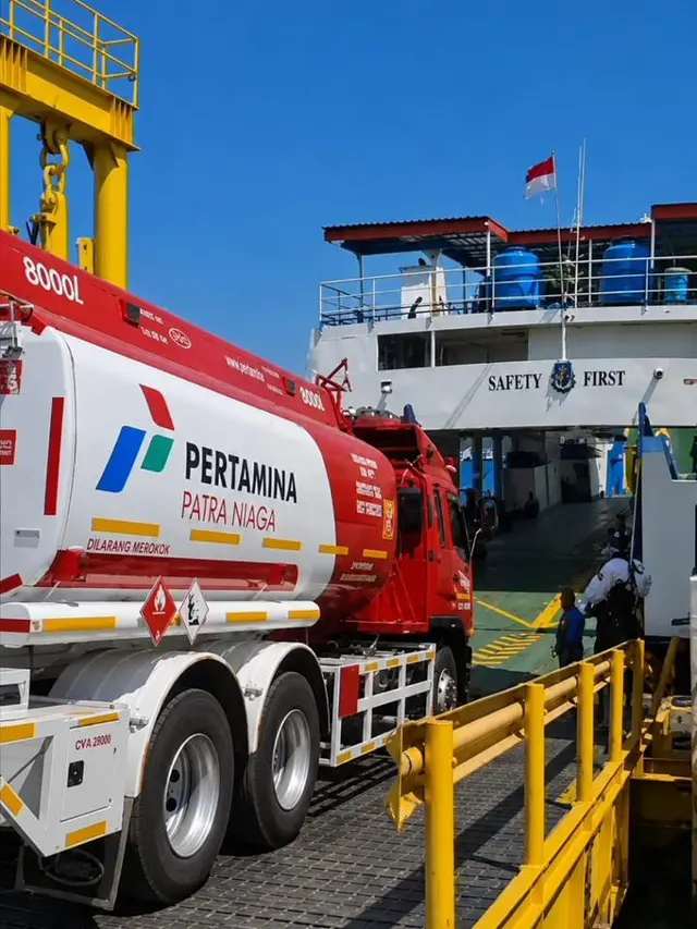 Pertamina mengerahkan 11 mobil tangki dari Bima untuk mempercepat pemulihan pasokan BBM ke SPBU pascagempa Flores. (Dok Pertamina)