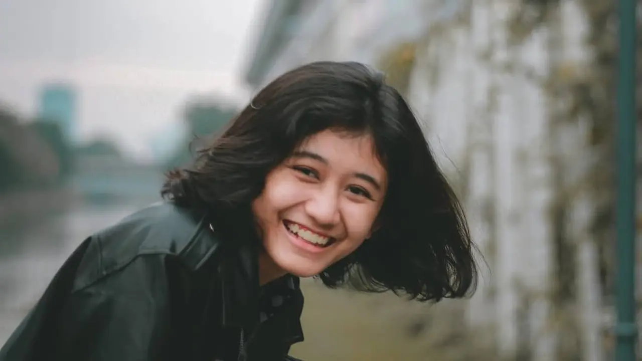 6 Potret Siti Aisyah Mardhiya Amilia, Wanita yang Viral di TikTok Disebut Mirip Nike Ardilla