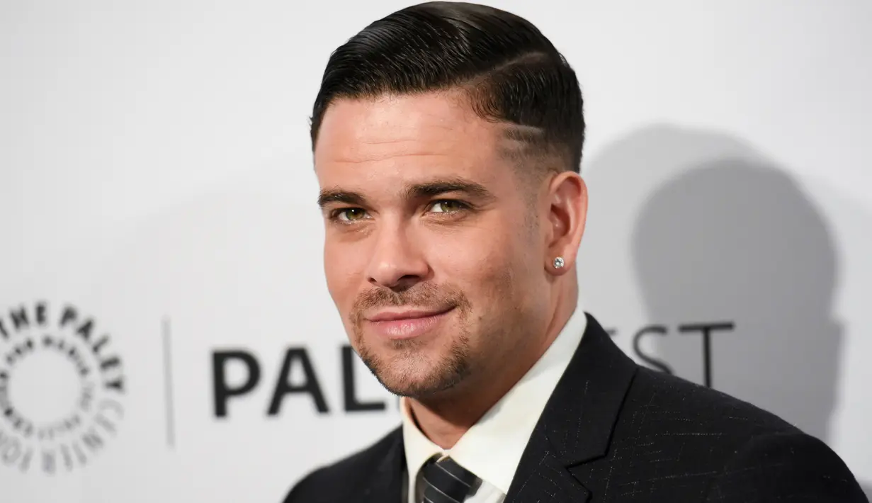 Mark Salling saat di Paleyfest "Glee" 32 tahunan di Los Angeles, Amerika Serikat, 13 Maret 2015). Salling, salah satu bintang komedi musikal Fox "Glee" ditemukan tewas gantung diri pada Selasa (30/1). (Richard Shotwell/Invision/AP, File)