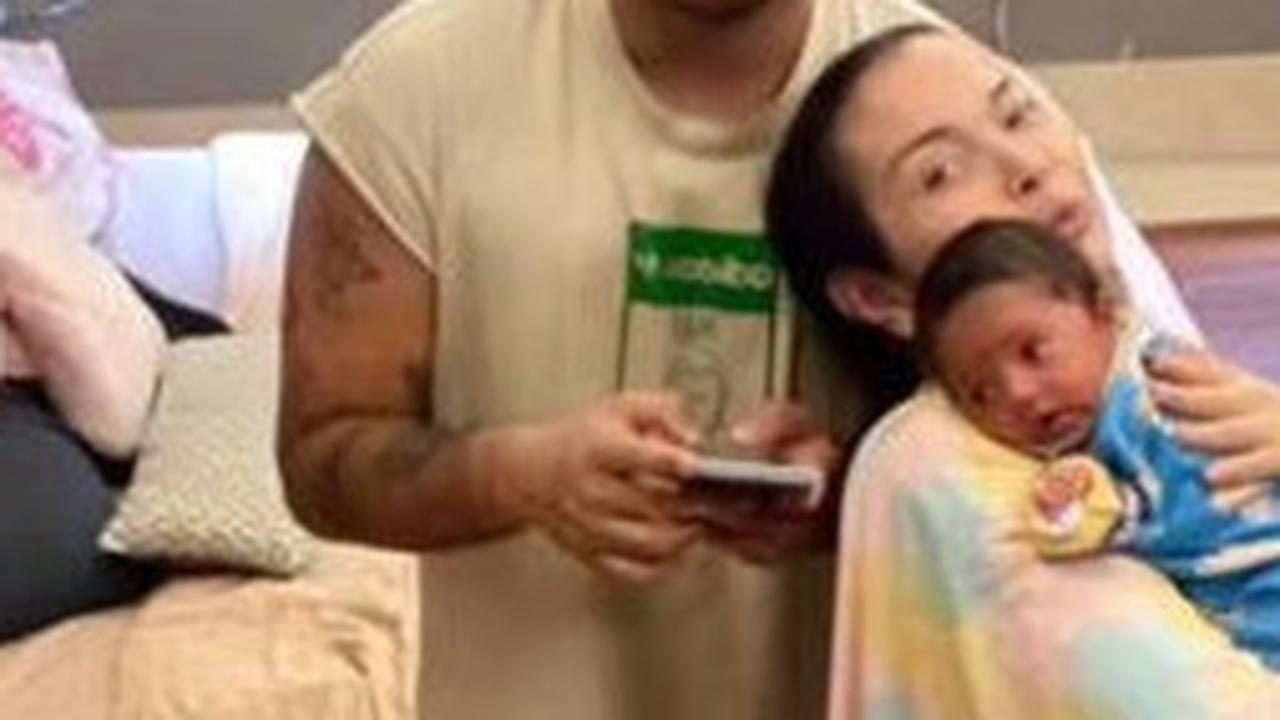 Potret Jennifer Jill & Ajun Perwira Bahagia Punya Bayi, Rela Begadang Demi Anak yang Bangun Tiap Malam