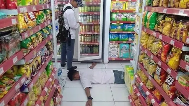 Super Kocak, 8 Aksi Absurd Orang-Orang ini Malah Bikin Kita Malu Sendiri