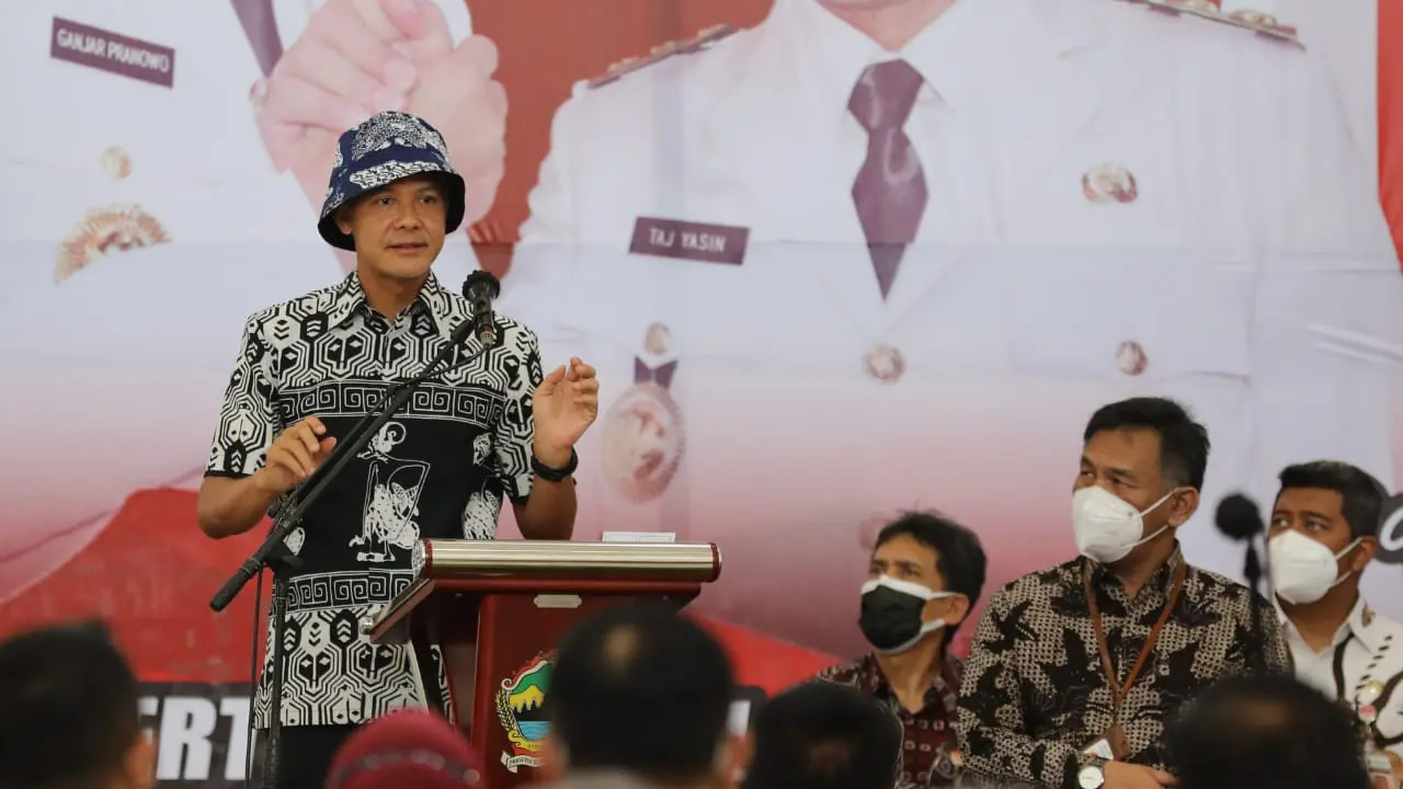 Foto Gubernur Jawa Tengah Ganjar Pranowo
