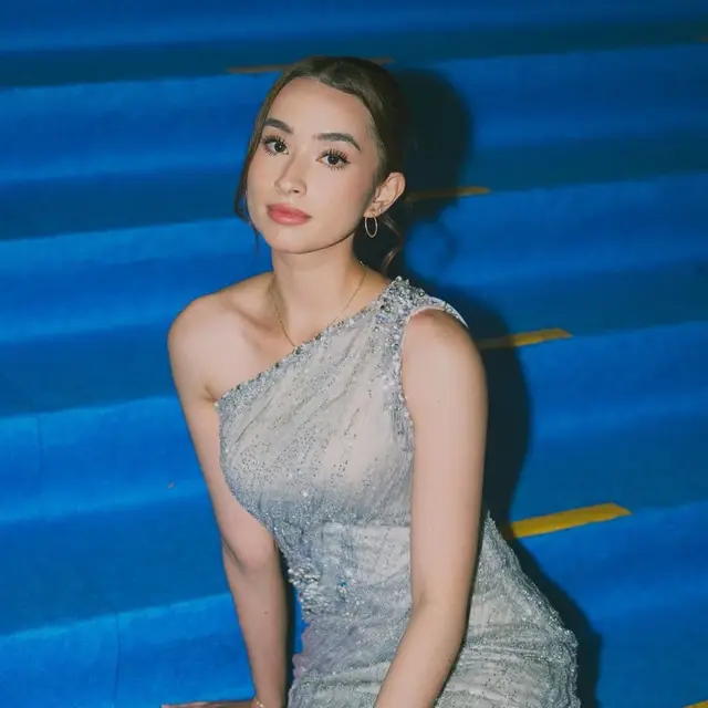 6 Potret Nadia Raisya di SCTV Awards 2024, Netizen Ramai Tag Marselino Ferdinan