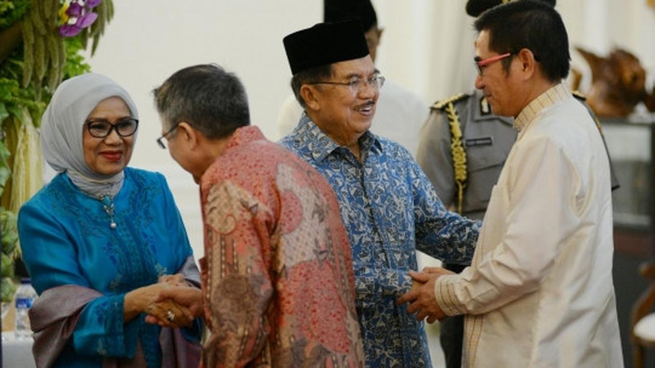 Tokoh nasional hingga orang biasa hadiri open house di Istana Wapres