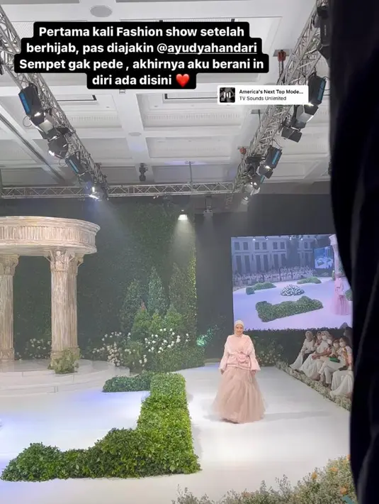 Tentunya ini tak lepas dari pengalaman masa lalu Tya sebagai seorang gadis sampul. (Instagram/tya_ariestya).