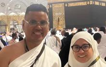 Bikin Haru, Uya Kuya Bagikan Suasana Menunggu Buka Puasa di Depan Kabah yang Selama Ini Bikin Orang Penasaran