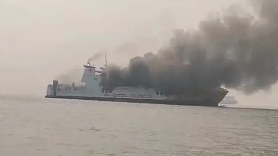 ASDP Konfirmasi KMP Batumandi Terbakar di Merak, Seluruh Penumpang Selamat