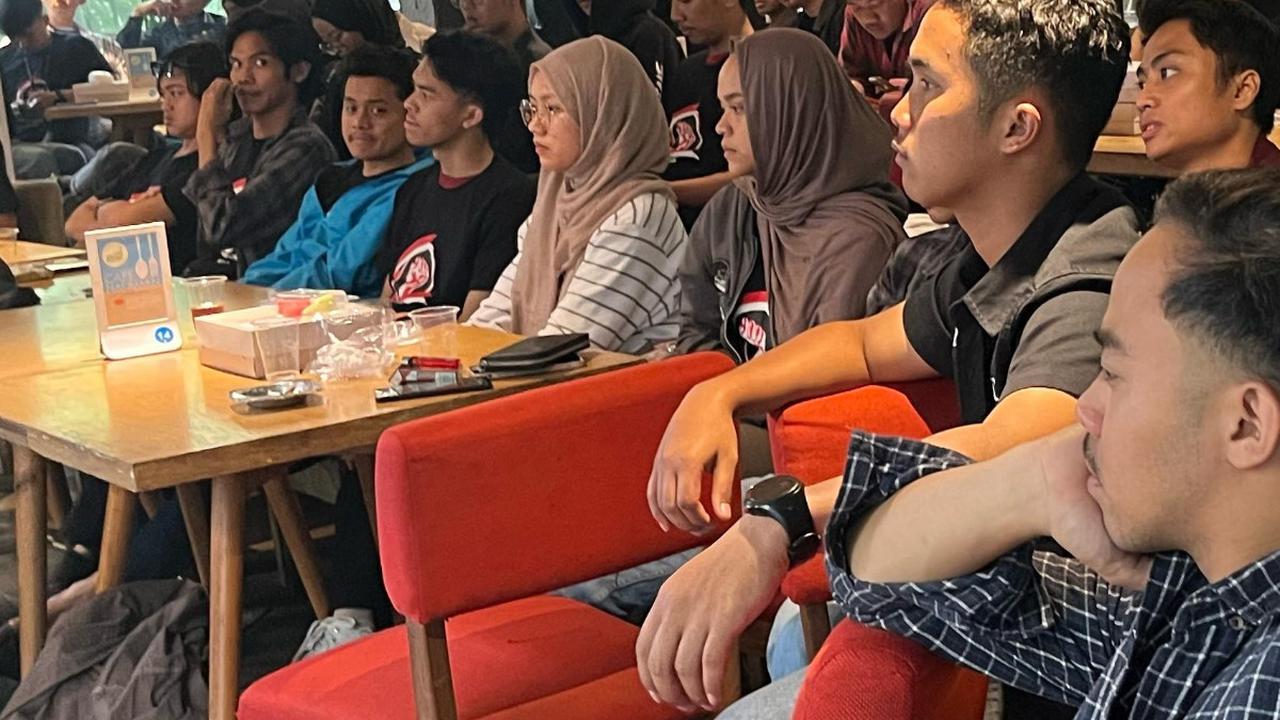 Kegiatan itu dilaksanakan di Cafe Halaman, Kota Bandung pada, Senin (8/1/2024).