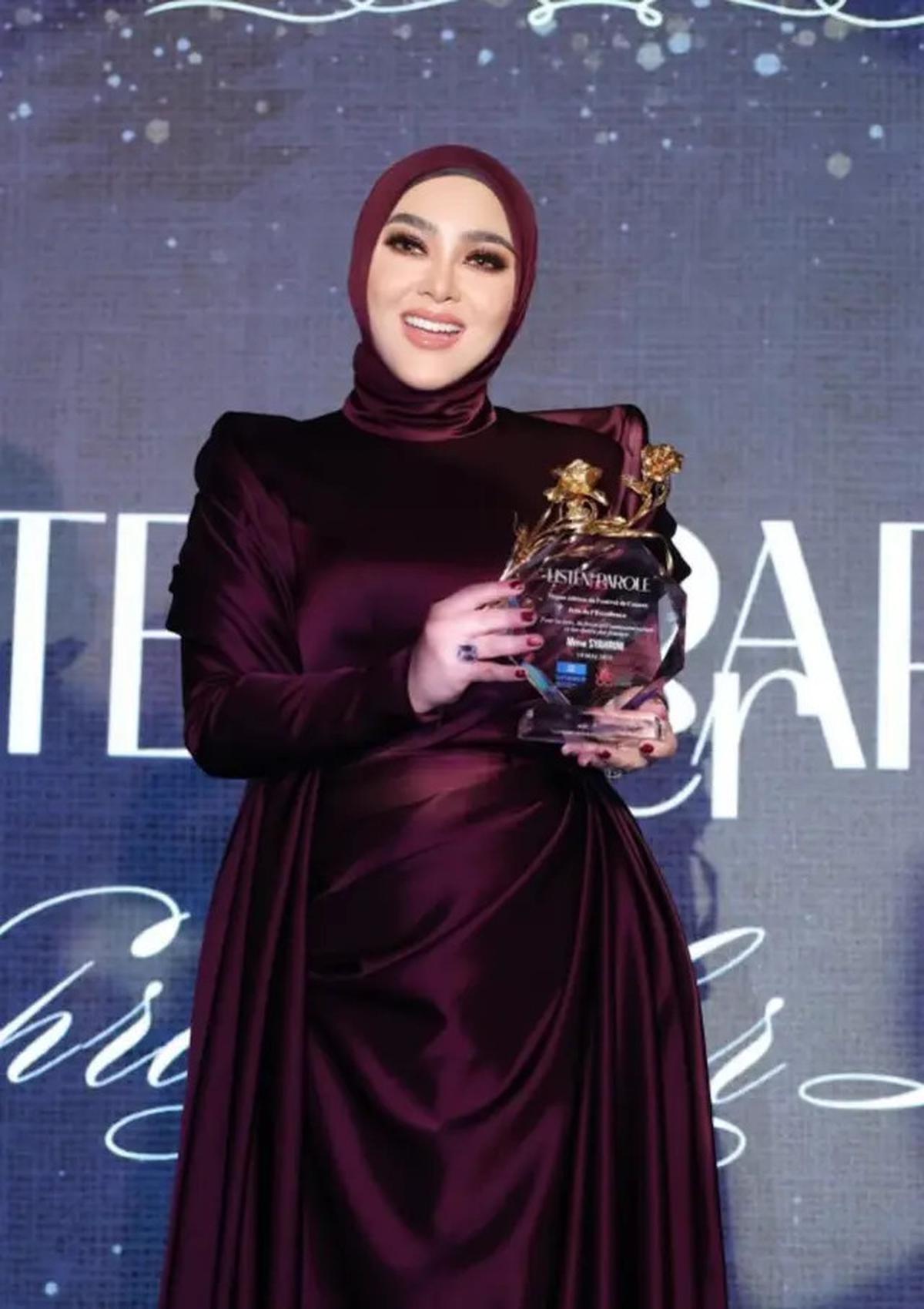 Model Gaun Couture Muslim Ungu Syahrini di Acara UNESCO, Elegan dan Mewah
