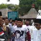 Para santri dan ulama muda Cirebon akan mendatangi rumah warga dalam upaya menepis isu hoaks dan ujaran kebencian pada pasangan Capres nomor urut 1. Foto (Liputan6.com / Panji Prayitno)