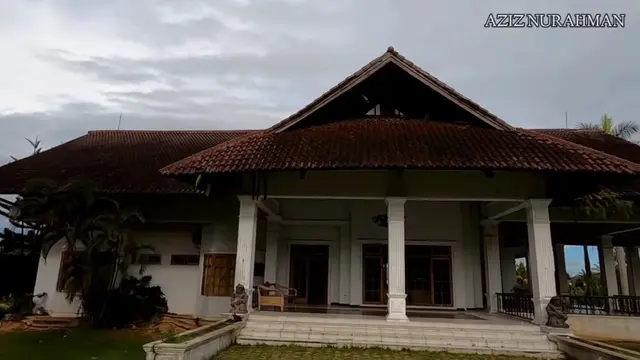 Rumah Sultan Andara Terbengkalai