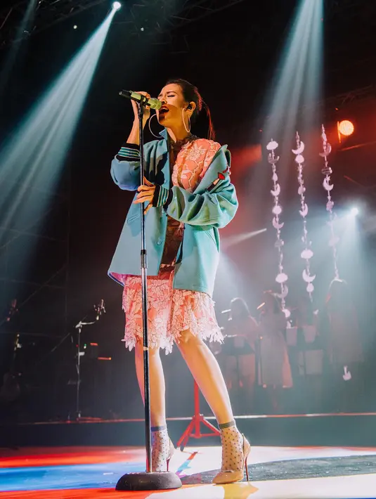 (Instagram/raisa6690)