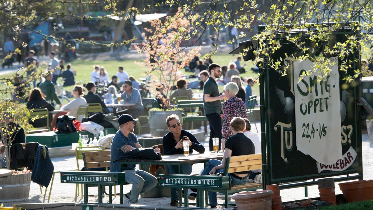 Hidup Tanpa Lockdown Corona di Swedia