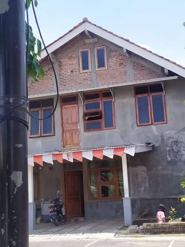 6 Potret Lucu Salah Pasang Pintu Ini Bikin Geleng Kepala