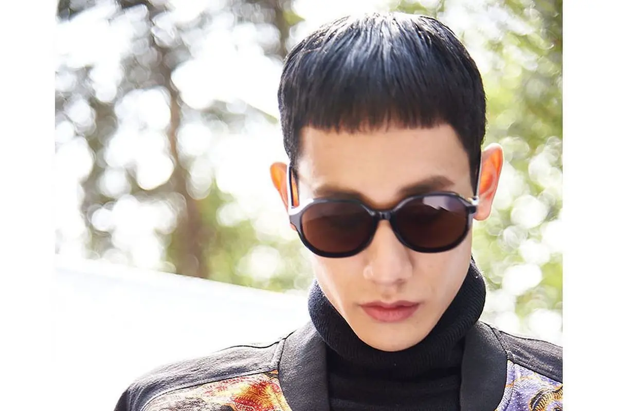 Batik Iwan Tirta Muncul di Koleksi Terbaru Kim Seo-ryong, Desainer Favorit Aktor Papan Atas Korea Selatan