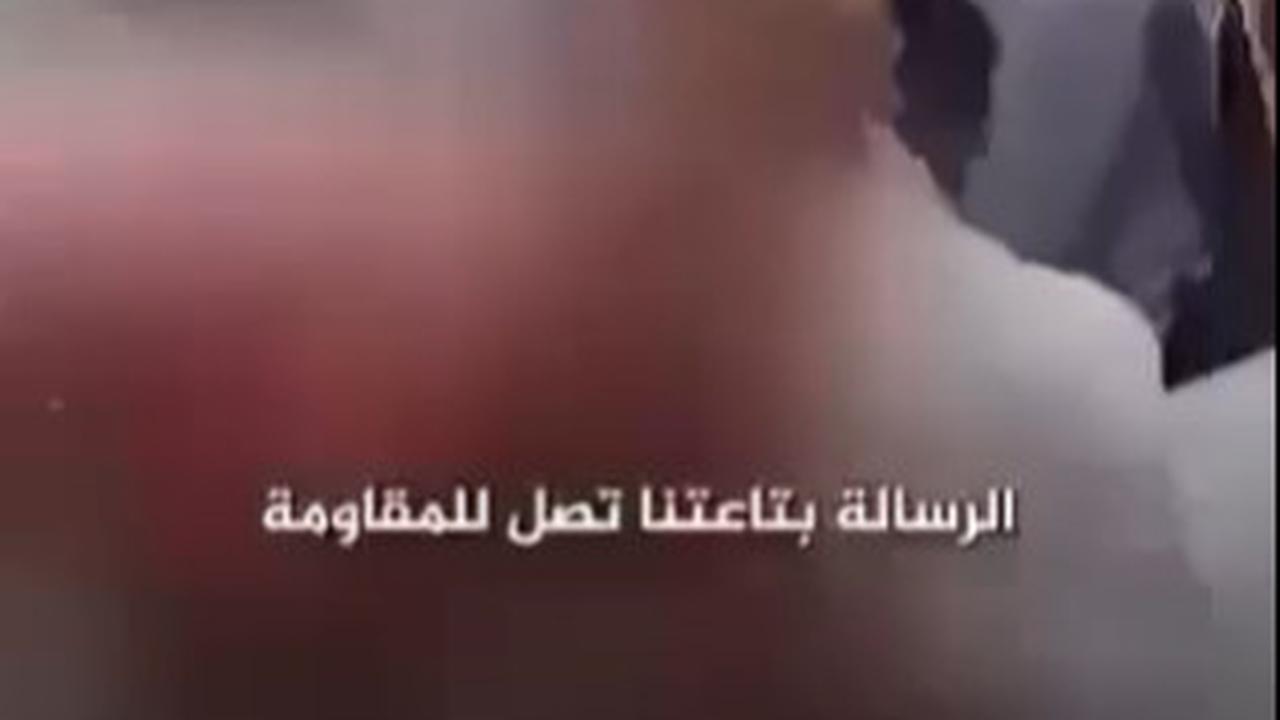 Israel Tuntut Hamas Lucuti Senjata, Warga Gaza Sambil Gendong Jenazah Anaknya Beri Pesan Menohok