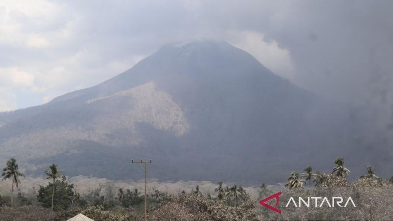 Meskipun Aktivitas Menurun, Gunung Lewotobi Laki-laki Tetap Berstatus Awas Level IV: Ini Penjelasan Badan Geologi