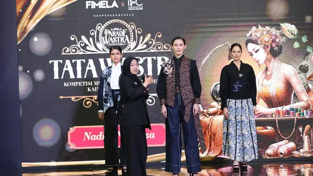 5 Finalis Tata Wastra 2025 Sulap Batik Mega Mendung hingga Kawung Jadi Fashion Harian yang Anggun