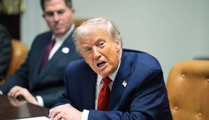 Presiden Amerika Serikat Donald Trump saat berada di Roosevelt Room, Gedung Putih, Rabu (10/12/2025). (Dok. AP/Evan Vucci)