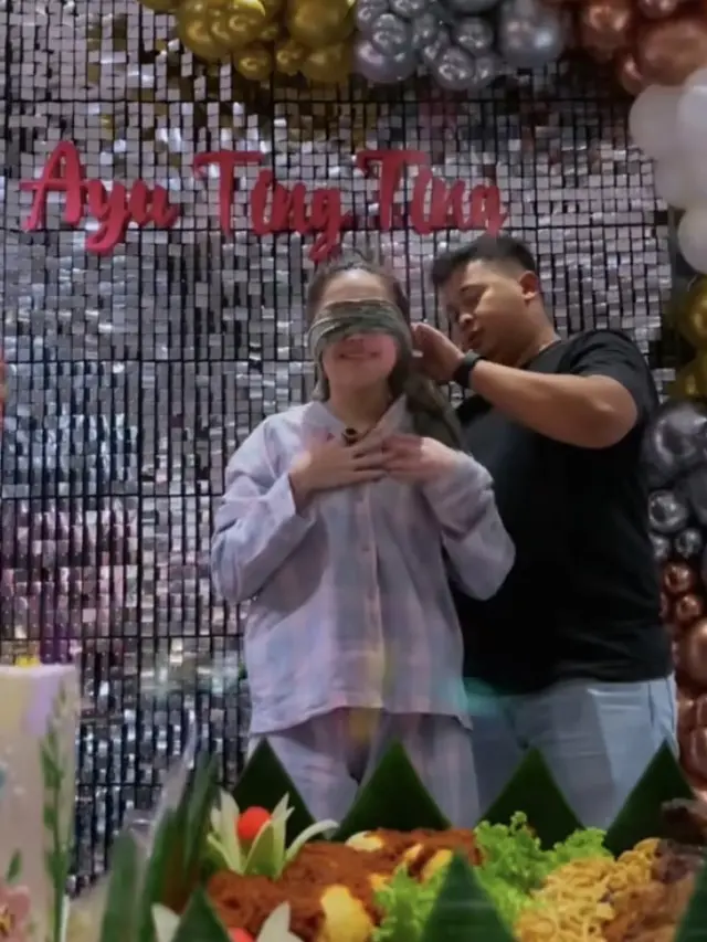 Ayu Ting Ting saat Mendapat Kejutan Ulang Tahun ke-32. [@ayutingting92]