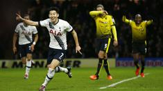 Pemain Tottenham Hotspurs, Son Heung Min merayakan golnya ke gawang Watford pada lanjutan Liga Premier Inggris di Stadion Vicarage Road, Inggris, Selasa (29/12/2015) dini hari WIB.  Spurs menang 2-1. (Reuters/Eddie Keogh)