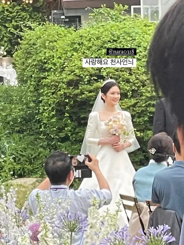 Dipersunting Pacar Non Seleb, Jang Nara Tampil Cantik Kenakan Gaun Pengantin Klasik di Hari Pernikahannya