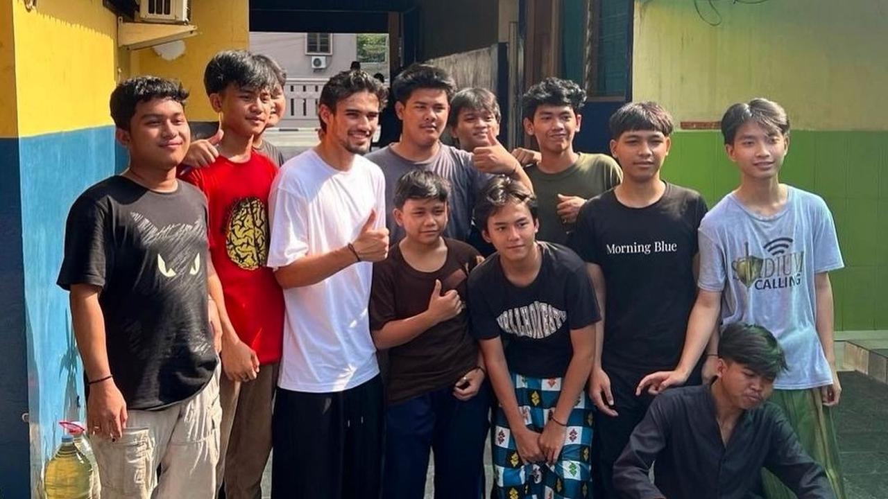 Momen Hangat Nathan Tjoe A On Kunjungi Panti Asuhan, Ramai Disebut Calon Gubernur