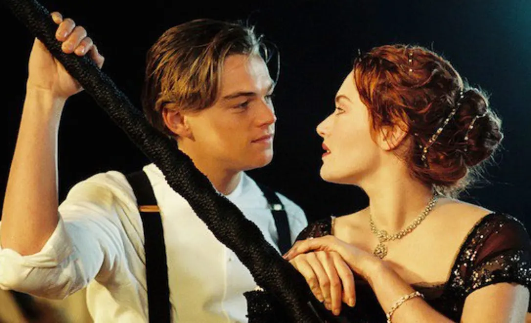 Leonardo DiCaprio dan Kate Winslet saat berakting dalam film Titanic yang tayang 1997 silam.
