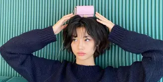 Mulai dari Kim Go Eun pemeran Yumi’s Cells hingga Jung ho Yeon pemeran Squid Game, berikut model rambut pendek yang bisa dijadikan inspirasi. (Instagram/hoooooyeony).