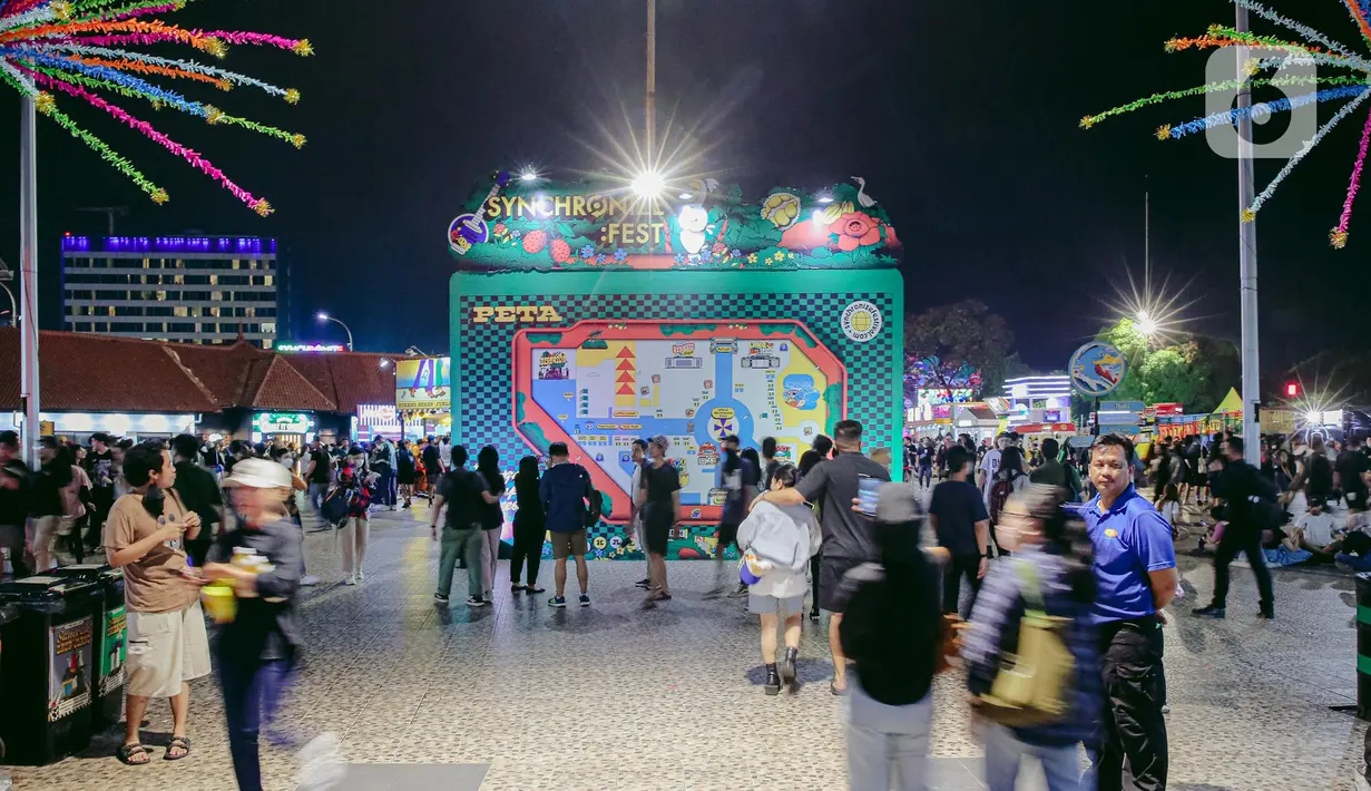 Suasana pada hari pertama Synchronize Fest 2022 di Gambir Expo, Kemayoran, Jakarta, Jumat (7/10/2022). Selain dari aksi para musisi, Synchronize Fest 2022 juga masih membawa upaya Green Movement yang sudah dilakukan sejak edisi-edisi sebelumnya. (Liputan6.com/Faizal Fanani)