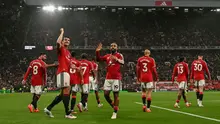 Gelandang Manchester United asal Kamerun bernomor punggung 19, Bryan Mbeumo (tengah), merayakan gol kelima timnya bersama rekan-rekan setim dalam pertandingan Liga Inggris antara Manchester United dan Ipswich Town di Old Trafford, Manchester, Inggris barat laut, pada 30 Agustus 2026. (Paul ELLIS/AFP)