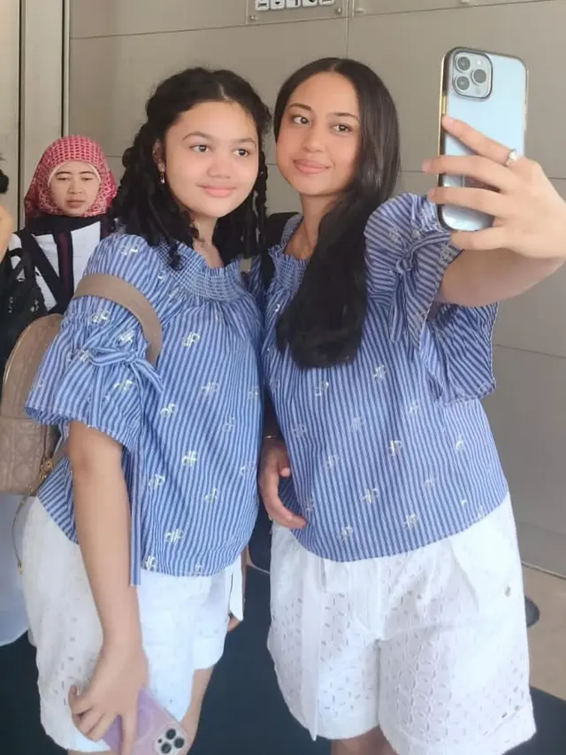 6 Potret Kebersamaan Amora Lemos dan Athalia Kakak Sambungnya, Kompak Banget
