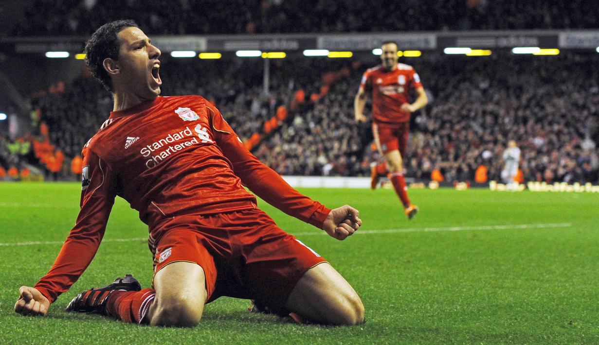 Pemain Liverpool dari Argentinan, Maxi Rodriguez juga menggunakan jersey bernomor punggung 11 dan melakukan debut bersama The Reds pada 16 Januari 2010. (AFP/Paul Ellis)