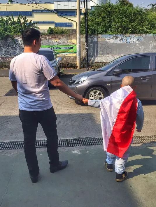 Ustaz Solmed dan April Jasmine