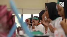 Mereka tampak antusias mengikuti kelas kecantikan di asrama Paskibraka 2017