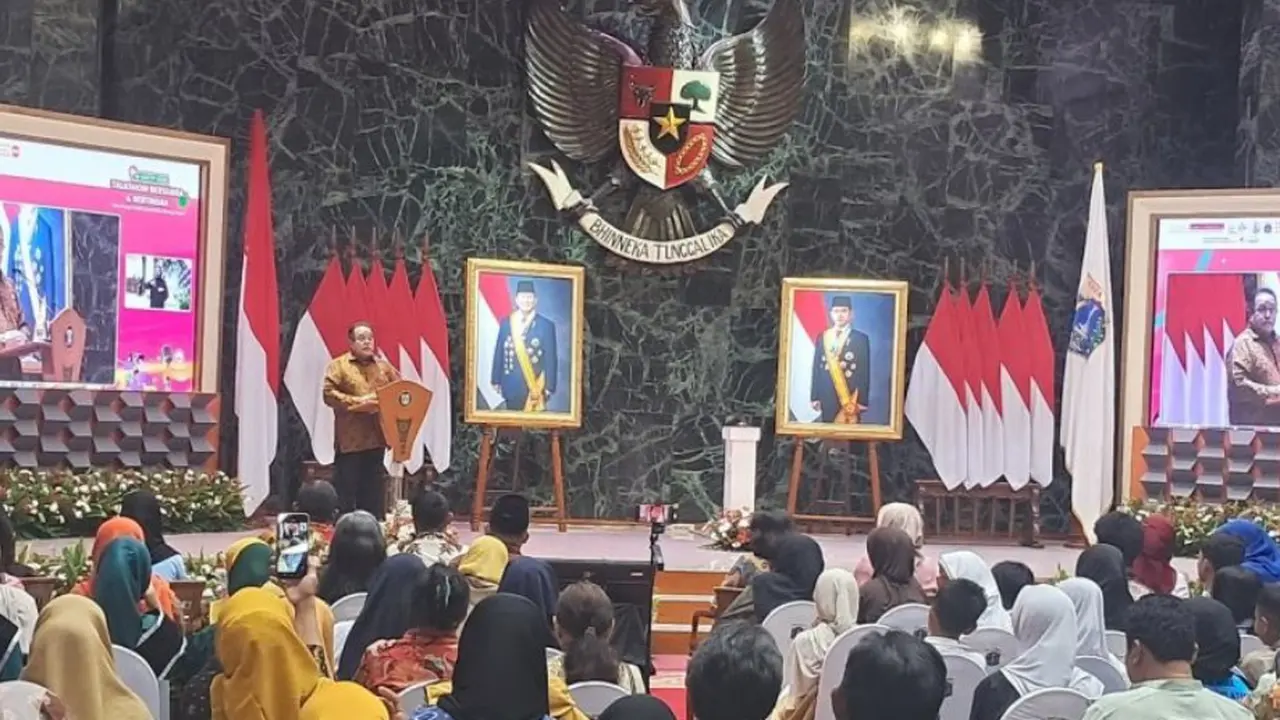 Wagub DKI Jakarta Rano Karno membantah banyak siswa SMAN 72 Jakarta yang ingin pindah dari sekolah usai kasus ledakan.