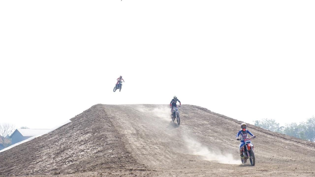 Sirkuit motorcross Jotosanur Kodim 1802 Lamongan. (Liputan6.com/ ist)