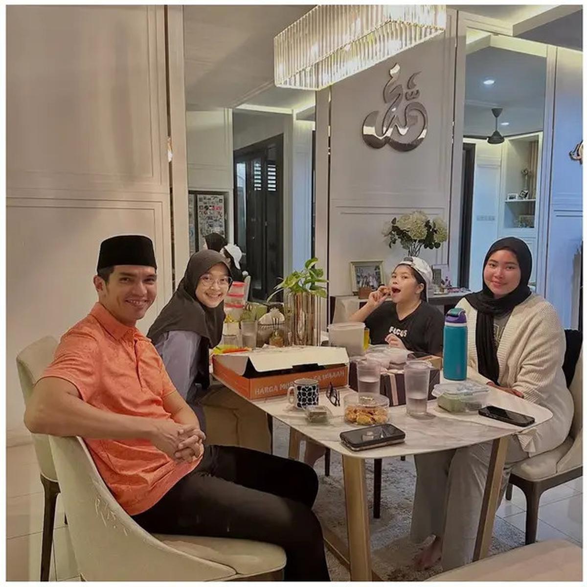 6 Potret Rumah Adrian Maulana di Tangerang Selatan, Mewah Bergaya Minimalis Elegan