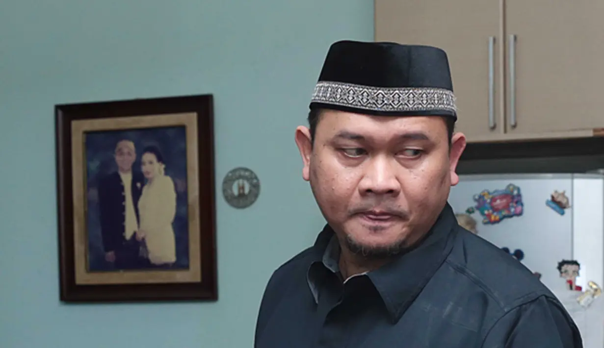 Silaturahmi yang terjalin di antara mereka pun terlihat sangat harmonis. Sebelum Eko DJ meninggal dunia, para sahabatnya ini tak henti memberikan dukungan untuk kesembuhan Eko DJ.  (Deki Prayoga/Bintang.com)