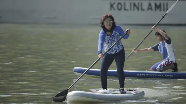 Susi Pudjiastuti Main Paddle Board