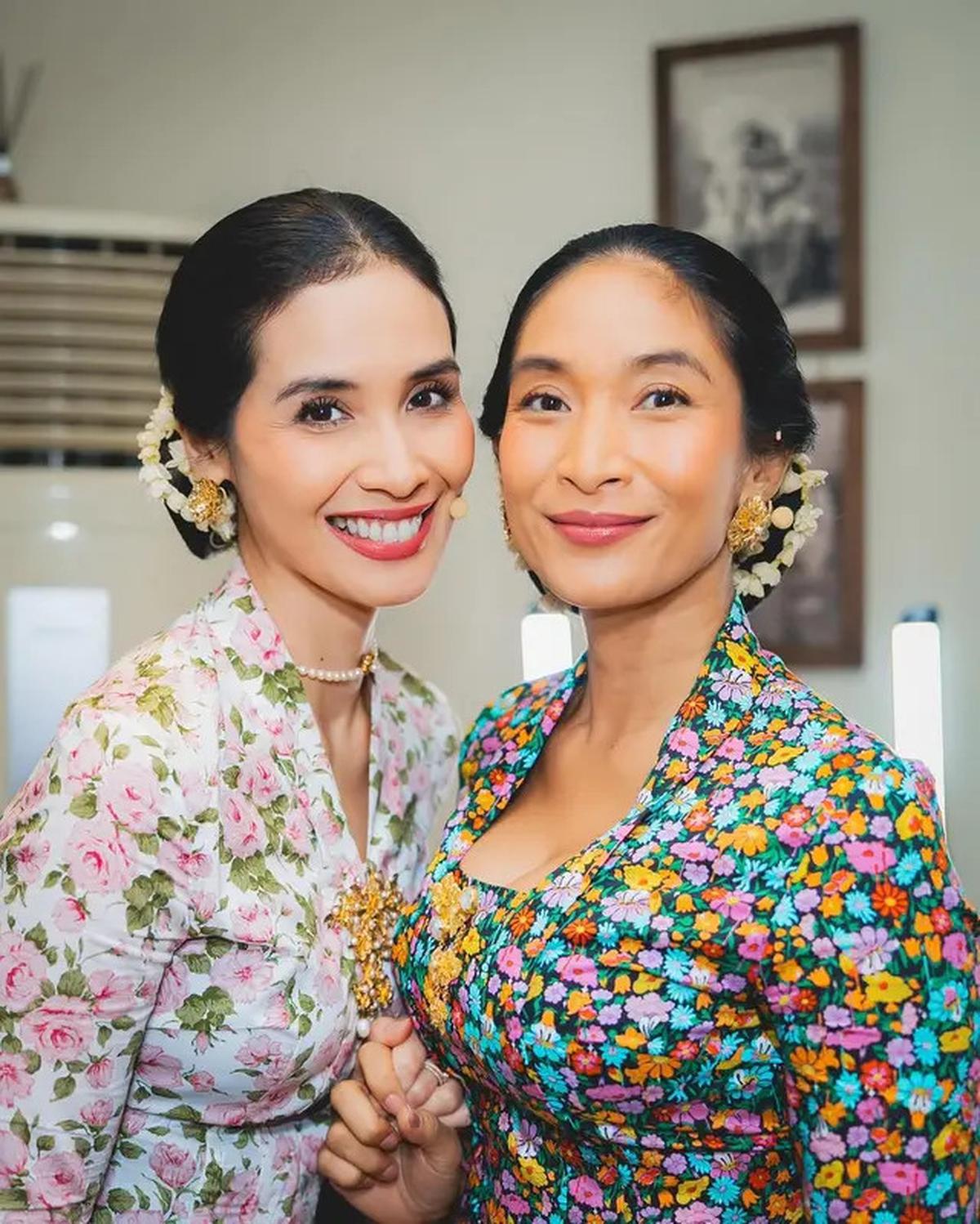 6 Potret Artis Tampil di Monolog 'Terbitlah Terang', Anggun dalam Balutan Kebaya